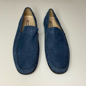 Ecco Men’s slip loafers. Size 43. 100% leather.